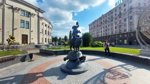 Скульптура "Кот черепаха и слон-жонглер"