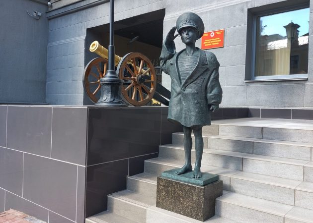 Скульптура «Маленький генерал»